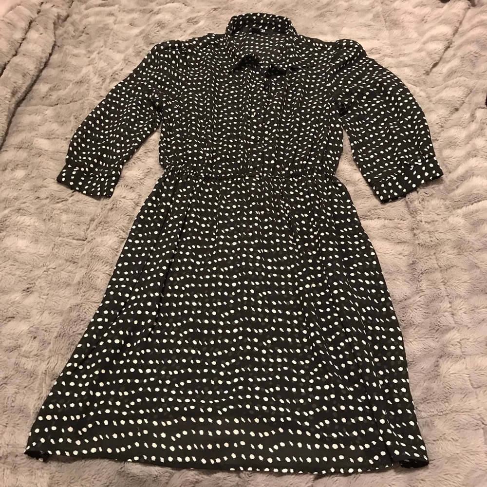 *bundle gift* 🎁 Sheer Button down dress - Picture 1 of 4
